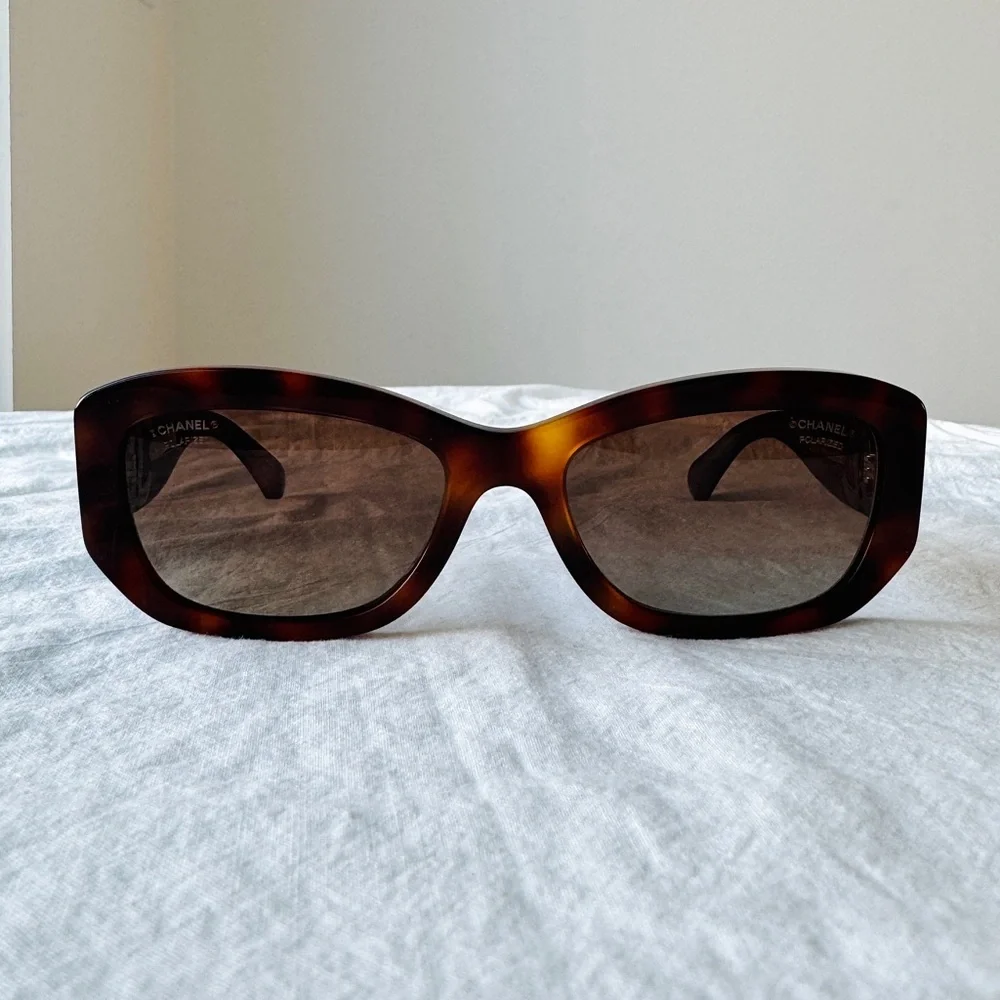 CHANEL Retangle Sunglasses 5493 - Picture 2 of 16